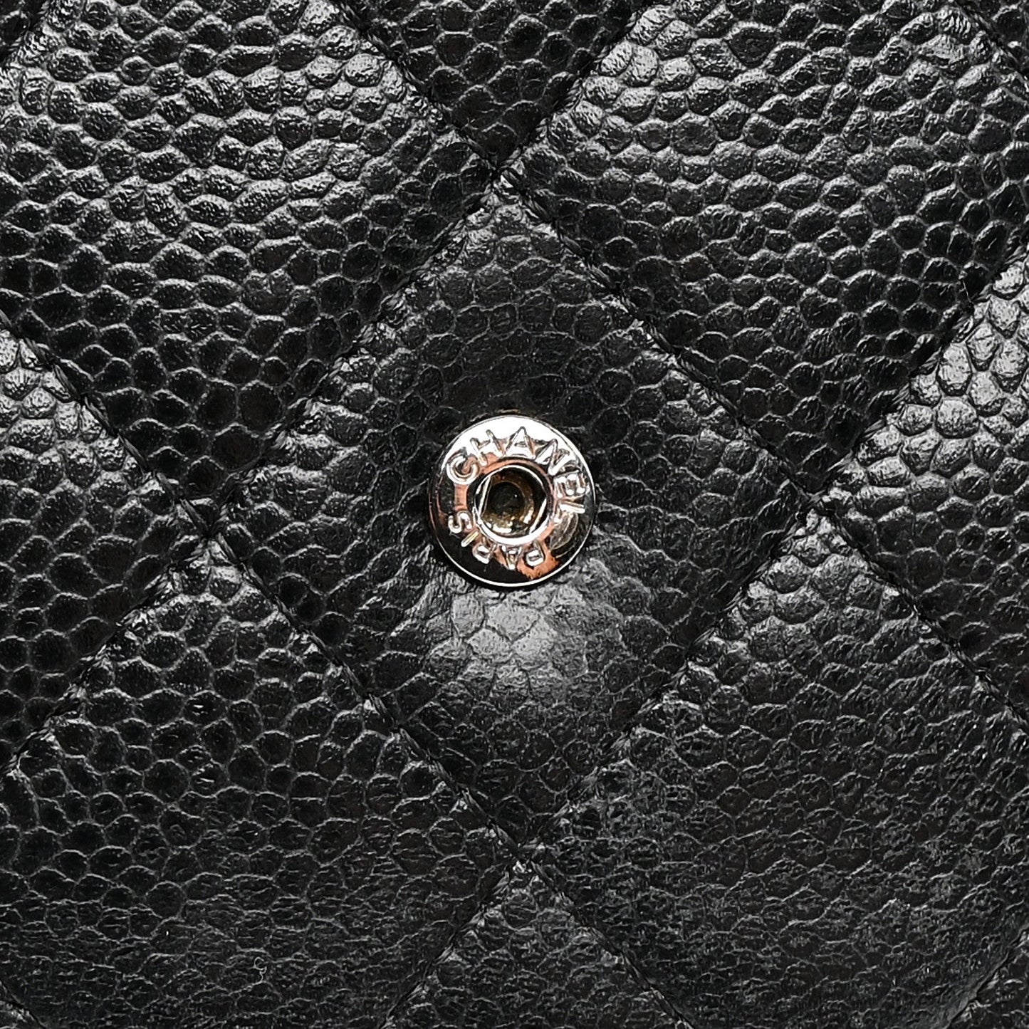Caviar Quilted Wallet on Chain WOC Black